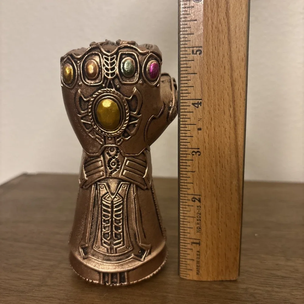 Marvel Avengers Thanos Infinity Gauntlet Bronze Resin Bottle‎ Opener